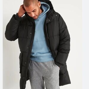 New w Tag: Old Navy Water Resistant Hooded Parka. Size Large